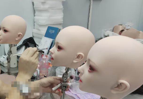 人的“梦中情娃”卖爆了！不朽情缘正版全球中年男(图4)